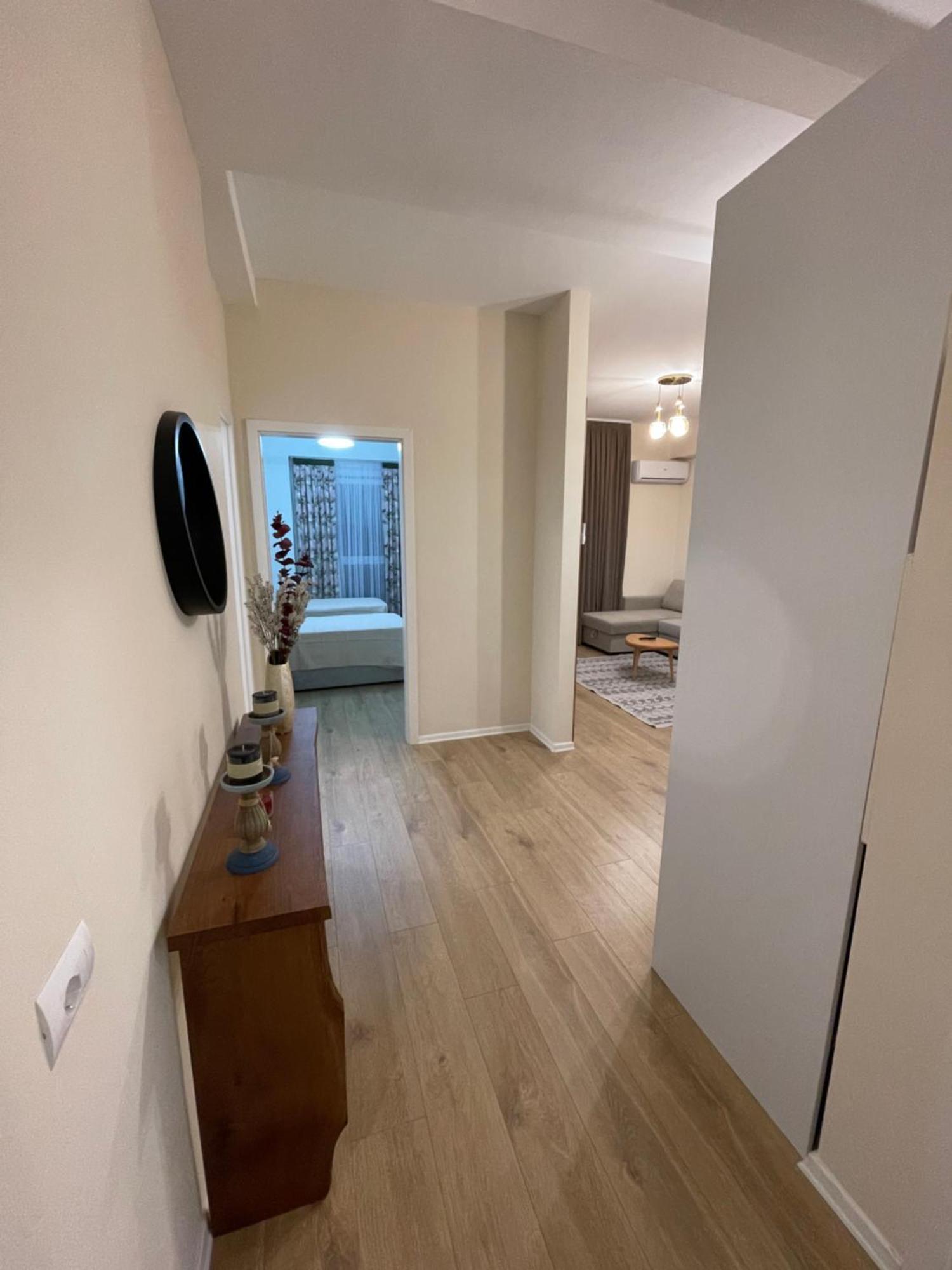 Jona Lovely 1 Two Bedroom Ap