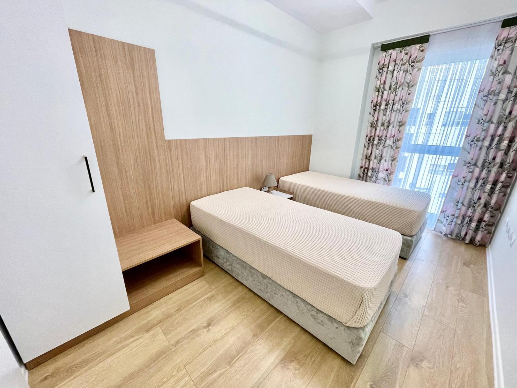 Jona Lovely 1 Two Bedroom Ap Appartement