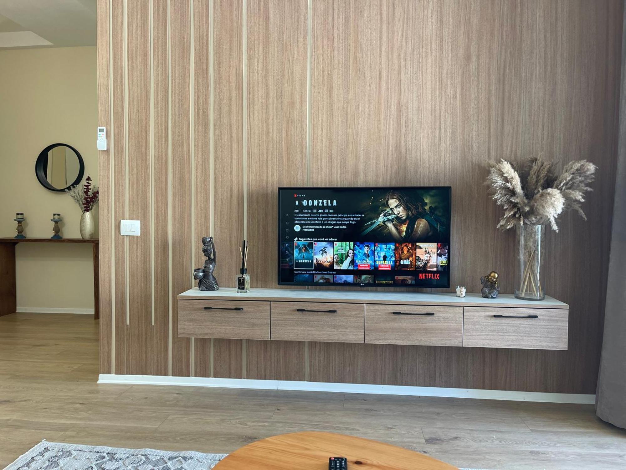 Jona Lovely 1 Two Bedroom Ap Apartment