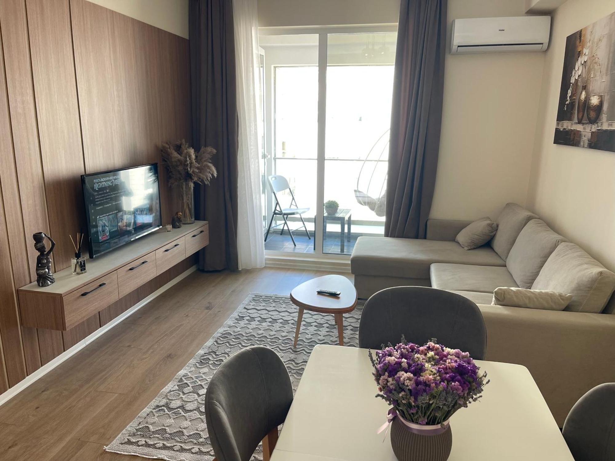 Jona Lovely 1 Two Bedroom Ap